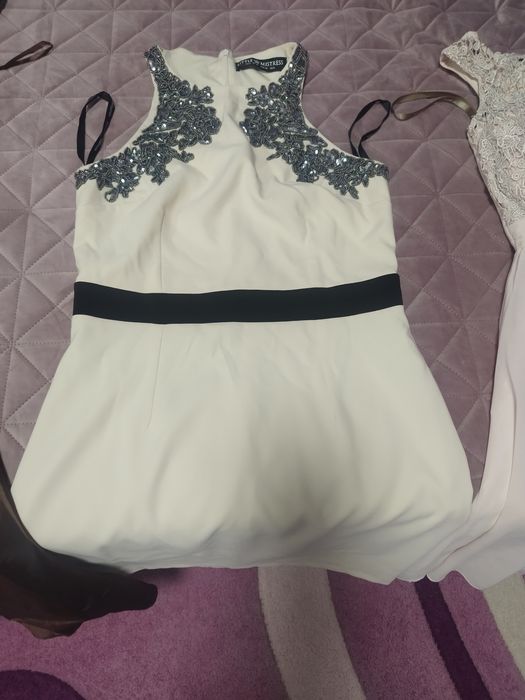 Дрехи- рокли и пола