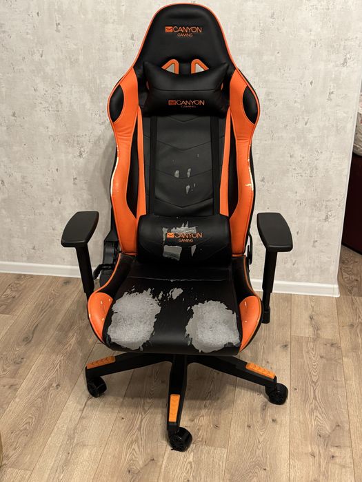 Продам игровое кресло