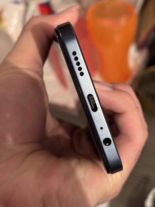 Продам телефон Vivo Y19s