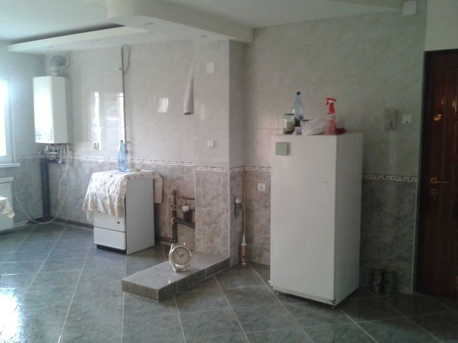 Vand apartament 3 camere