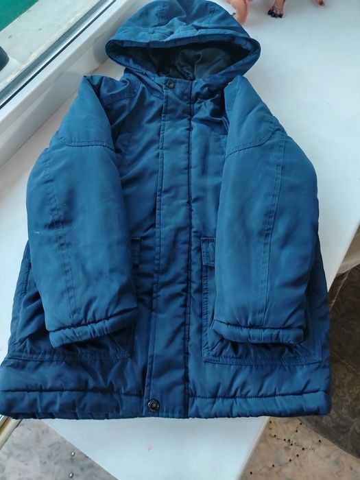 Продам детские куртки