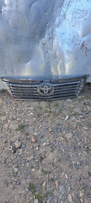 Крыло и решётка Камри 50..