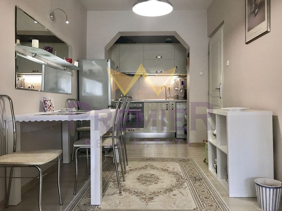 Продава се Четиристаен апартамент в Варна, ВИНС - 147 кв.м за 2035 €/кв.м - Снимка #1