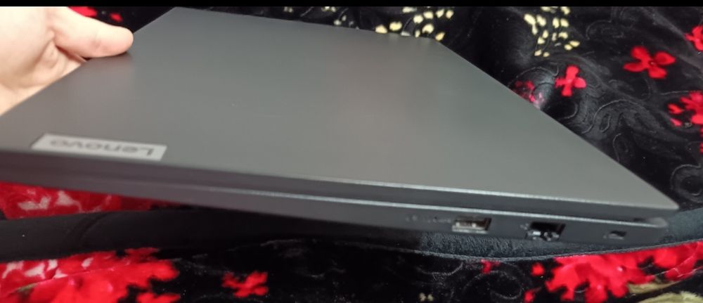 Ноутбук в идеальном состоянии