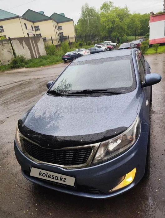 Kia Rio 2013 хетчбек.