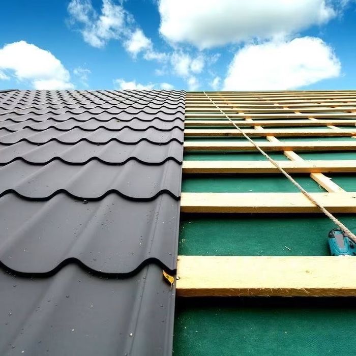 Tip Serviciu: Vopsire acoperis tabla, Constructie acoperis nou, Sarpante, Sisteme pluviale - jgheaburi - burlane, Curatare acoperis, Dulgherie,