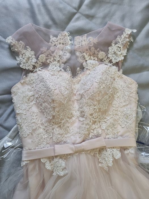 Продам вечерние платье