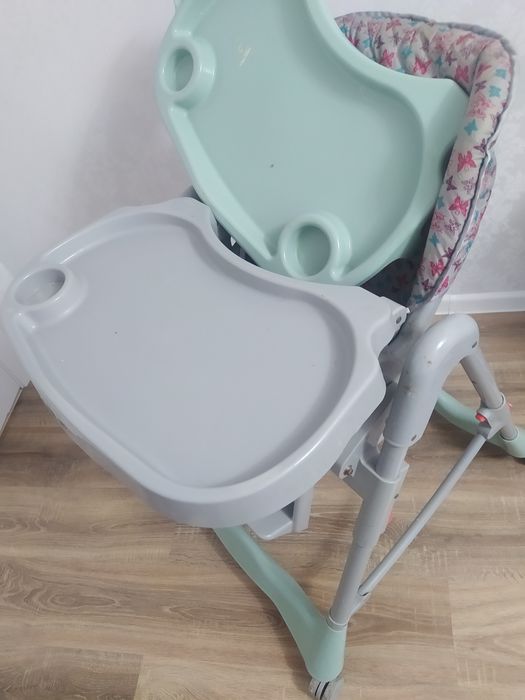 Стул для кормления ребенка