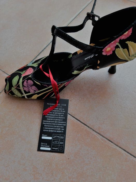 Обувки Естествена Кожа с цветен Принт на Цветя! НОВИ с Етикет! №36