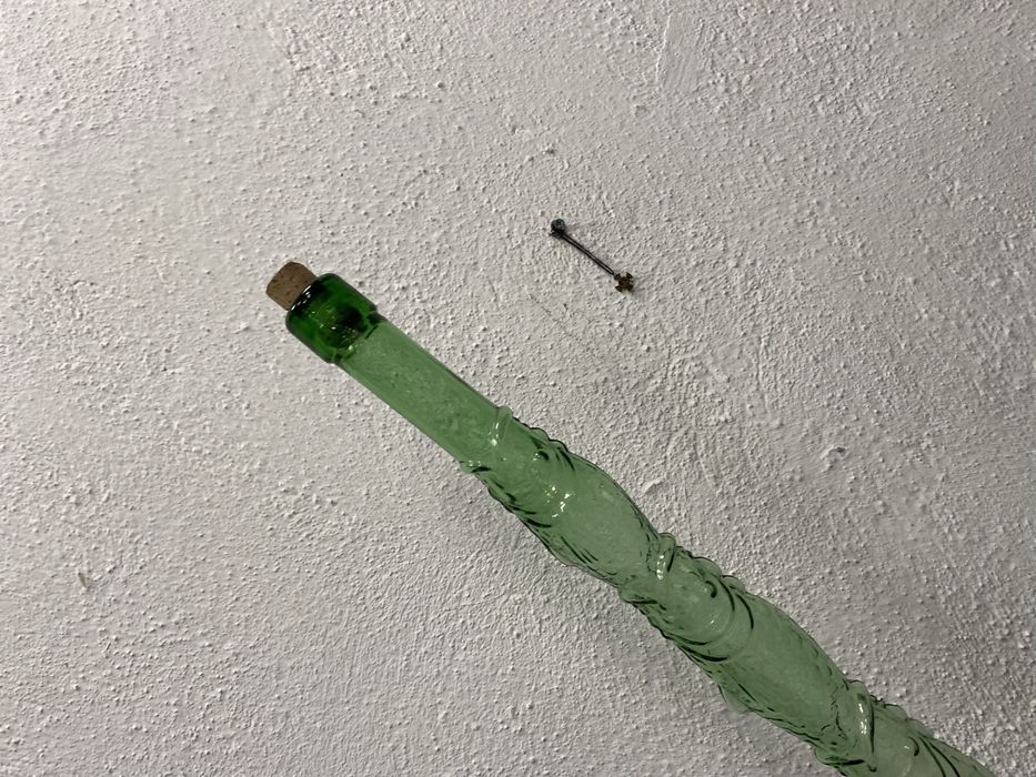 Висока зелена стъклена бутилка ръчно духано стъкло Европа 1950 1970