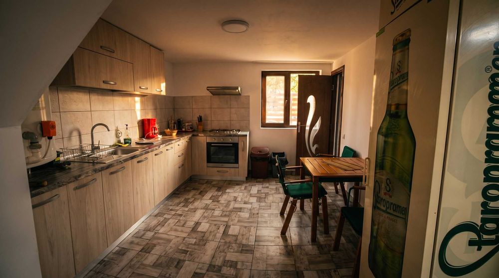Cabană de vânzare — oaza ta de liniște, ascunsă în inima pădurii