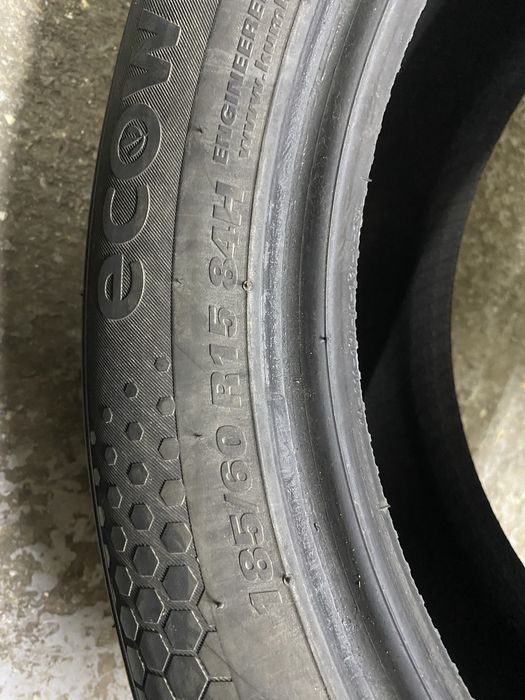 Set 2 anvelope vara 185/60R15 Kumho EcoWing ES31 84H