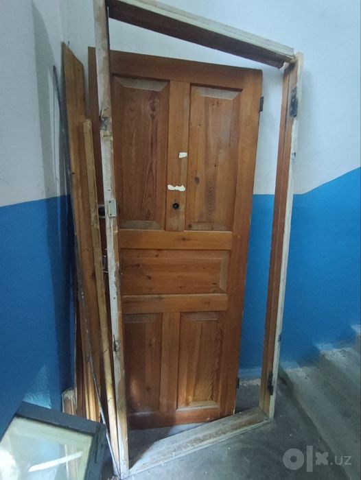 Продается деревянная входная дверь