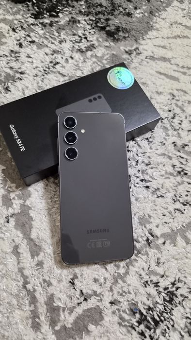 Продам телефон Samsung s24 fe 256 в идеальном состоянии