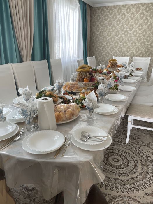 Продается стол и стулья