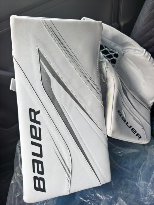 Вратарская хоккейная форма