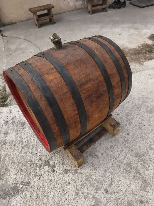 Vând butoaie de stejar