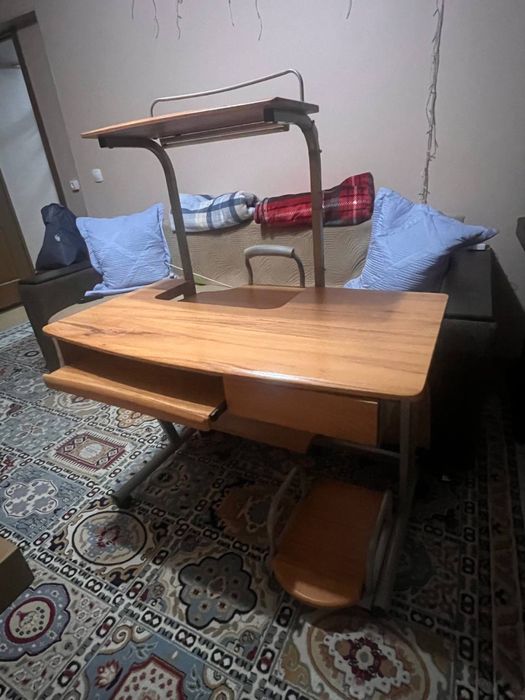 Стол компьютерный