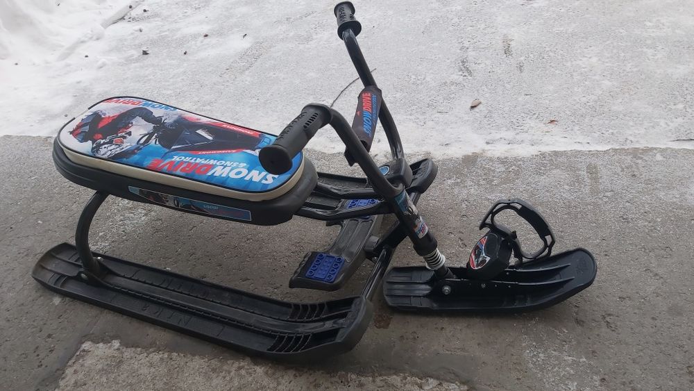 Продам б/у снегокат
