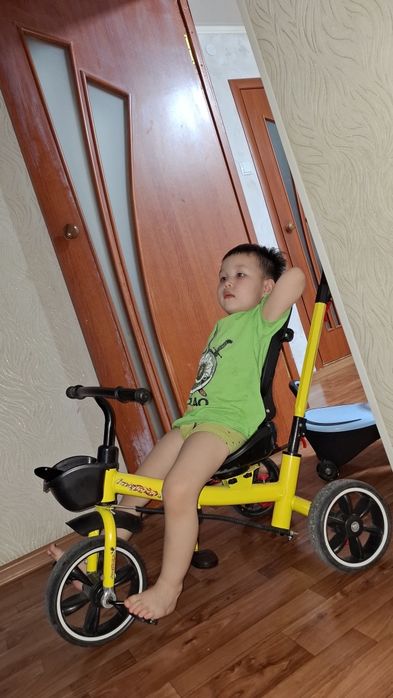 Трёхколёсный велосипед