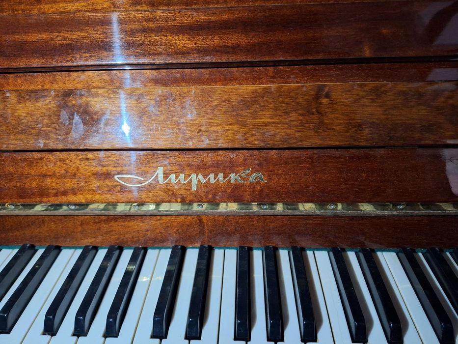Продаётся пианино