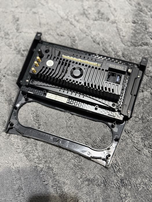 Магнитола на Мерседес