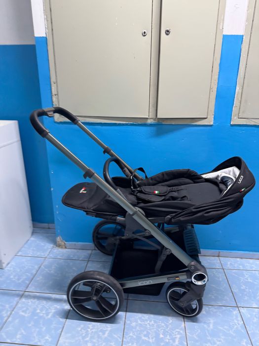 Продам детскую коляску