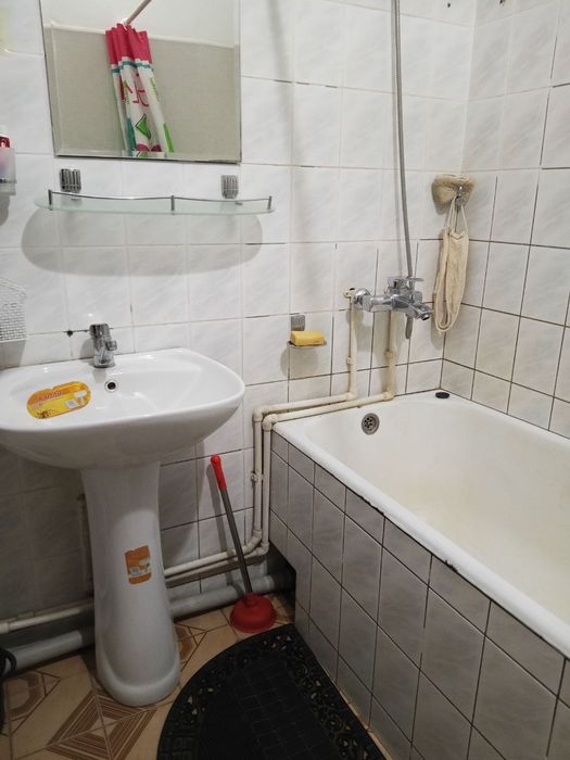 4 хонали уй, Дархон, хозяйка билан, ФАКАТ ОИЛА, Х.Олимжон метро ёнида