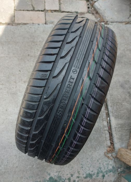 O bucată 225/55 R17 vară - una Michelin Continental Semperit