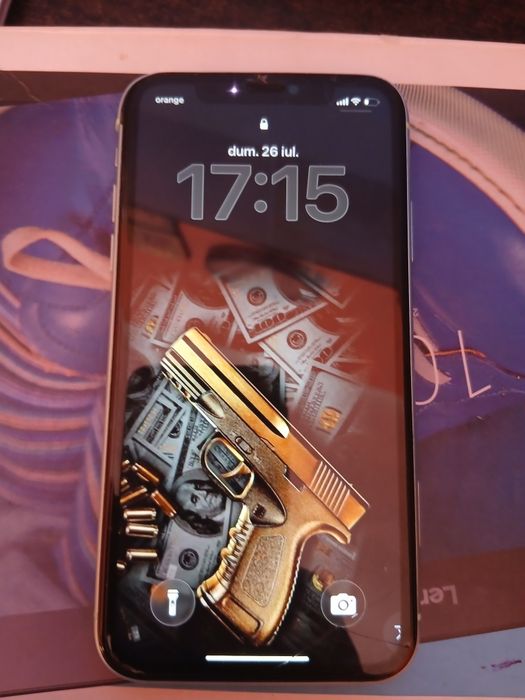 Vand un Iphone-11 mai multe detalii la telefon