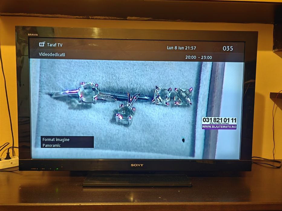 Tv Sony si Tv Sharp