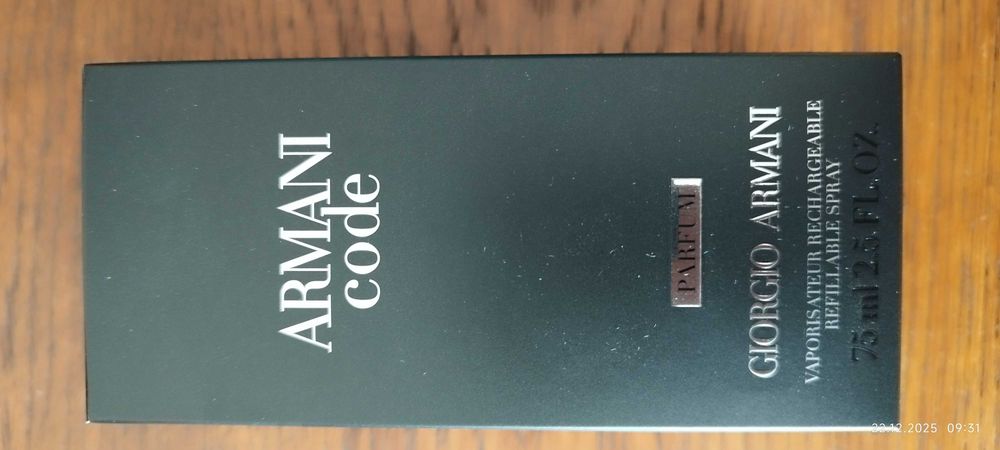 Продавам парфюм ARMANI CODE