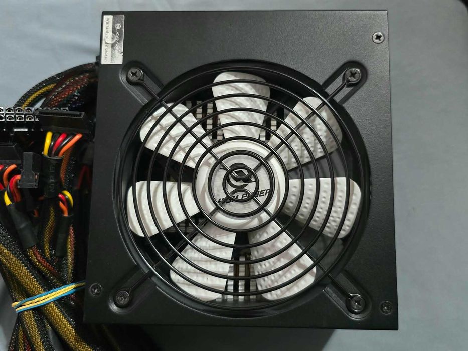 Sursa PC High Power Element Bronze II 600W, Eficienta 80 Plus Bronze, Activa PFC 2x PCIe 6+2 pini