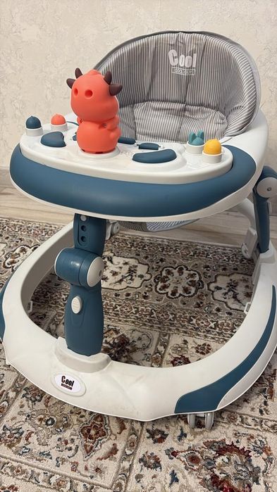 Продам коляску и ходунки