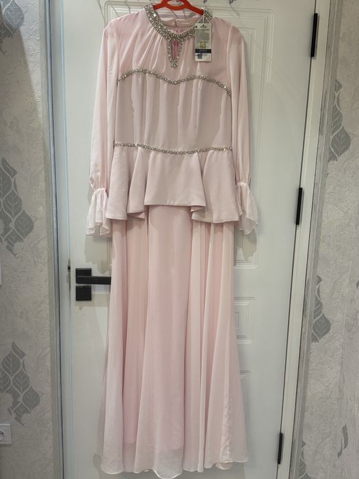 Turkiya 40 razmer vecherniy ko’ylak sotiladi