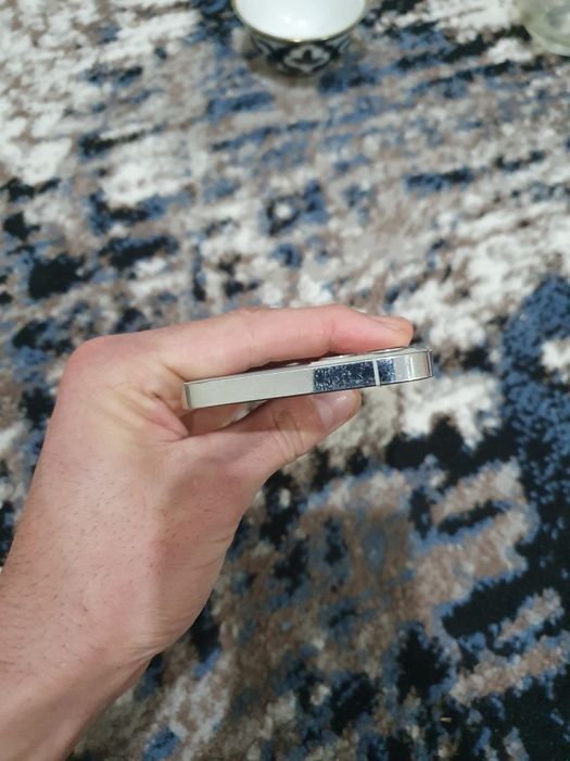 Iphone 12 pro sotiladi