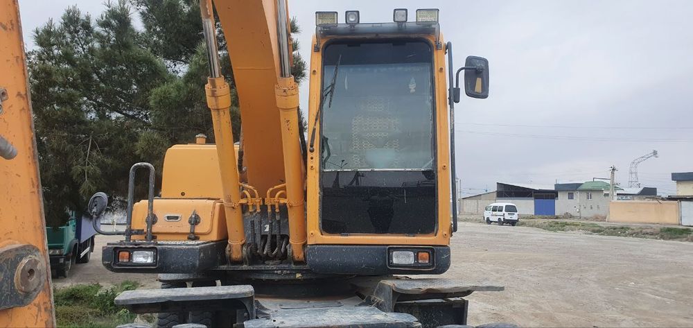 Экскватор хундай 140