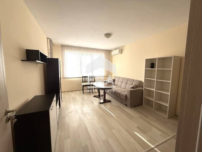 Двустаен апартамент с панорамна гледка в жк Владиславово град Варна