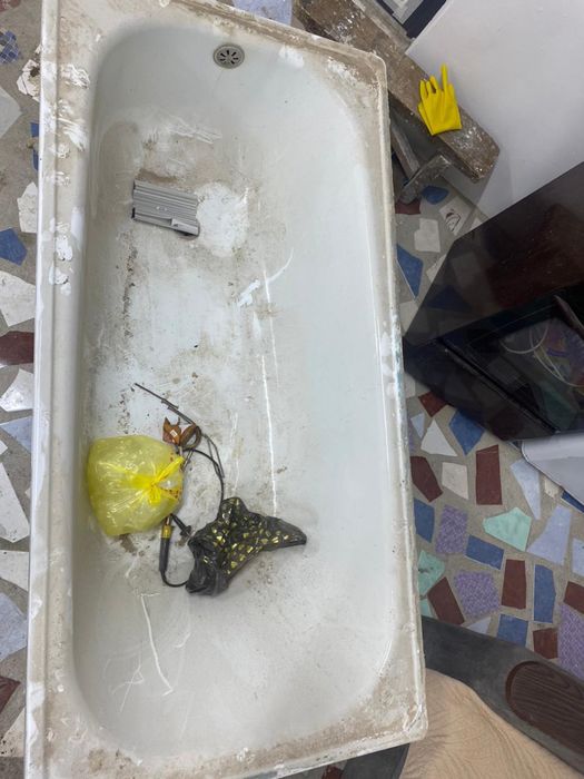 Продаю железную ванную