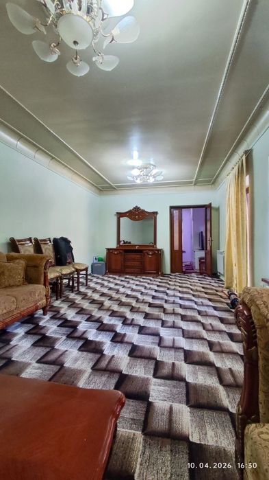 Яккасаройда ховли сотилади