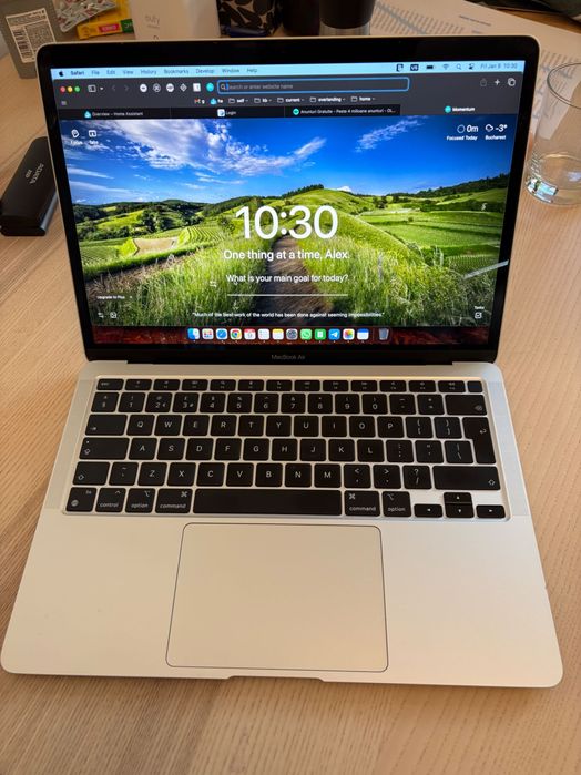 MacBook Air M1 8GB/256GB in stare impecabila