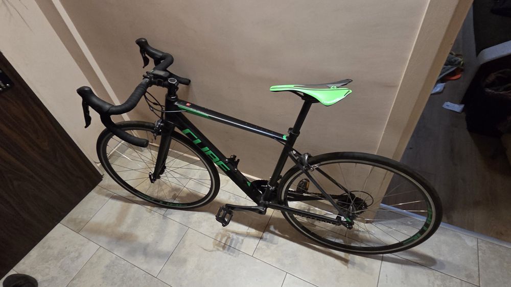 Cube Attain 2018 шосеен велосипед 53см + Van Rysel компютър+аксесоари