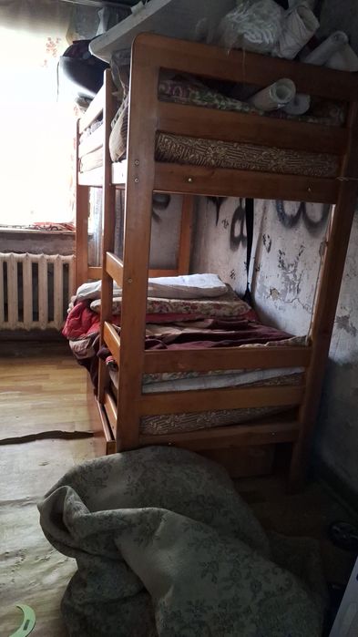 Детская мебель, школьная парта, кровать
