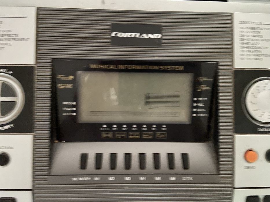 продам синтезатор Cortland mk-935