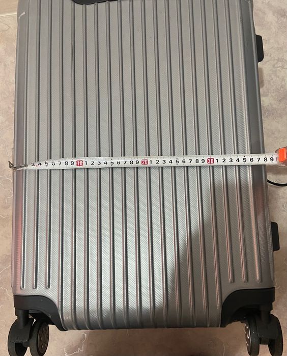 Чемодан на колесах