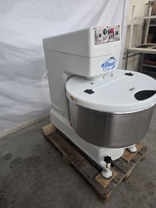 Професионална немска тестомесачка Diosna SP120