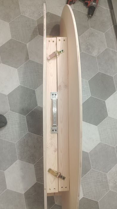 Продам круглый стол, стулья, табуретки