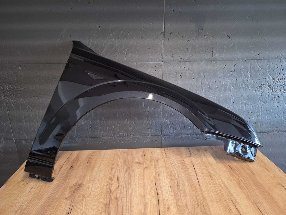 Aripa Fata Dreapta Ford Mondeo 2000-2007 (Black Panther (Negru))