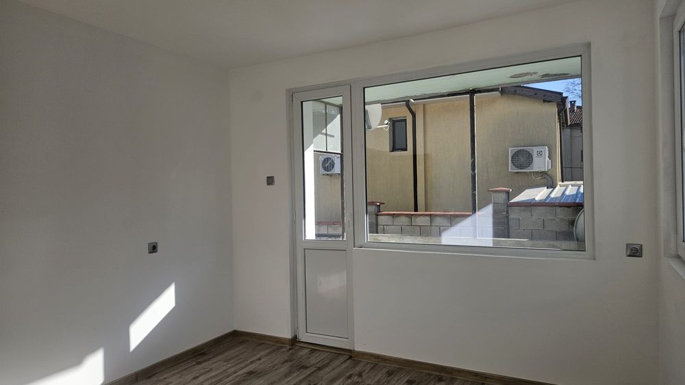 Продава се Етаж от къща в Варна, Галата - 107 кв.м за 1 €/кв.м - Снимка #18