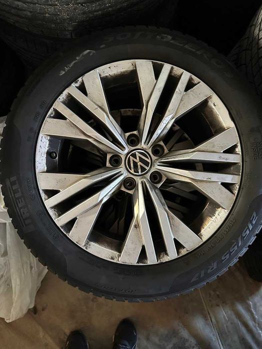 4бр. ал.джанти VW Stavanger 7Jx17 ET38 + зимни гуми Pirelli 215 55 17